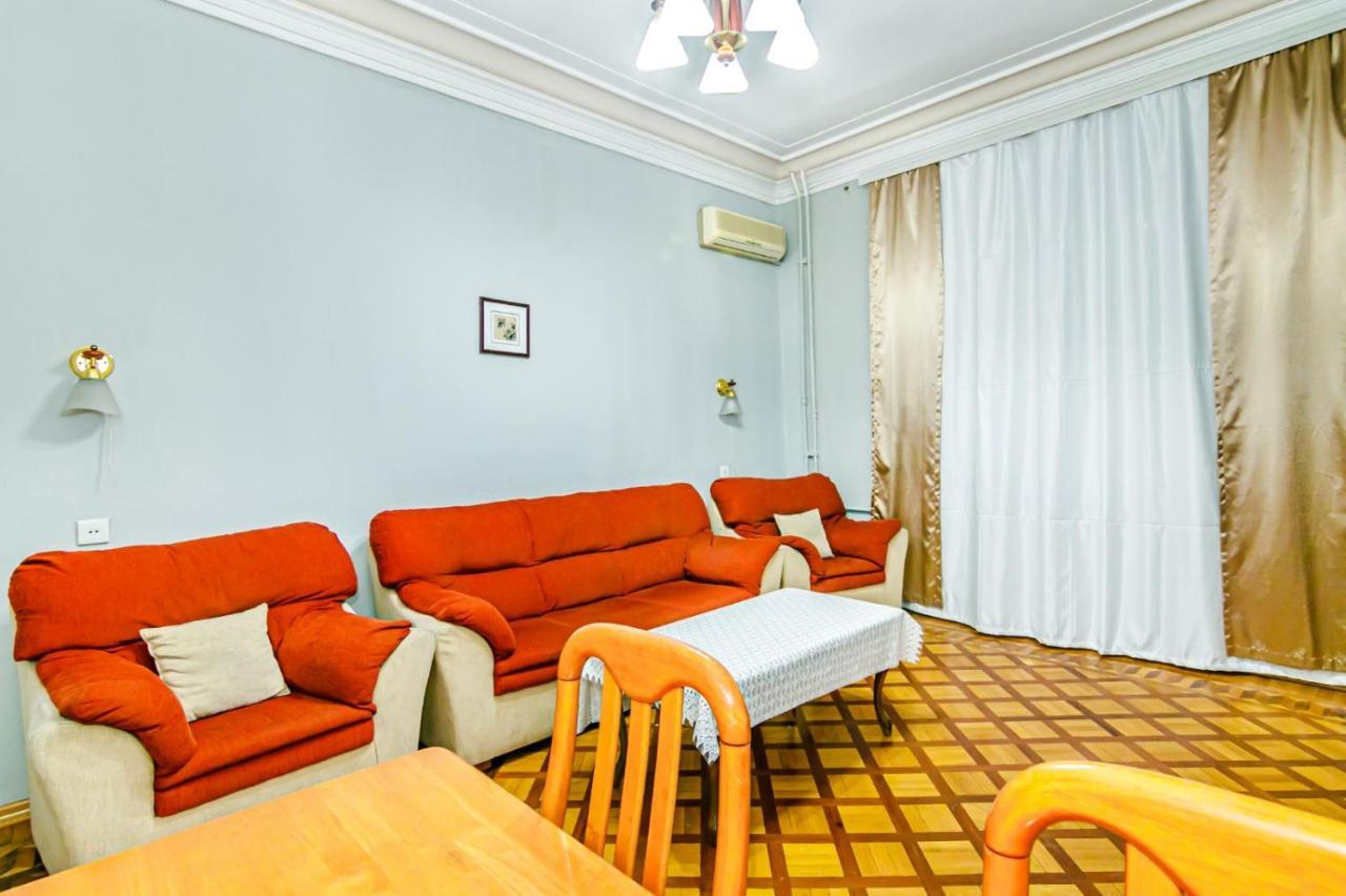 Targovu Nizami Street 4 Room Баку Екстер'єр фото